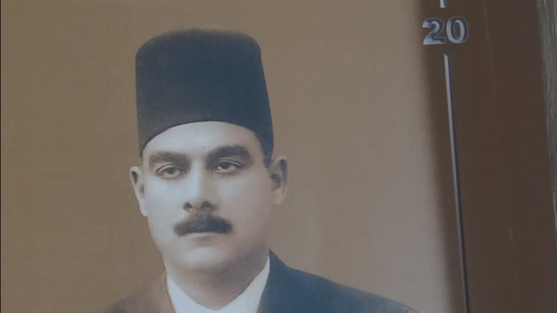 غلاف كتاب “أحمد أمين..