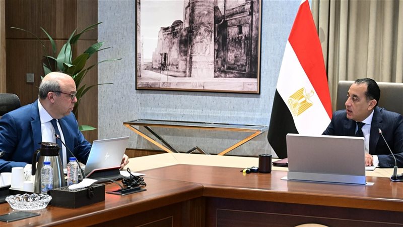 رئيس الوزراء ووزير