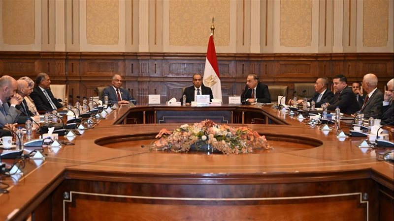 وزير الخارجية خلال