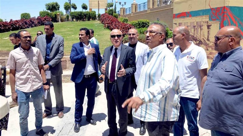 محافظ الأقصر يتفقد