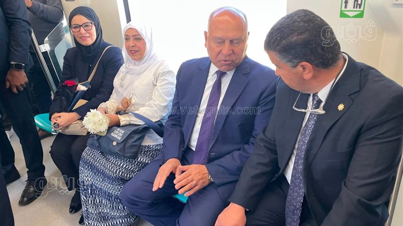 وزير النقل يتفقد