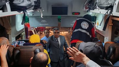 في أجواء تفيض بالإيمان، محافظ الدقهلية يودع أولى أفواج حجاج الجمعيات الأهلية