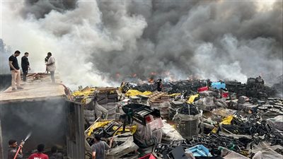 ارتفاع مصابي حريق مخزن قطع غيار الدراجات النارية بقليوب لـ 12 حالة