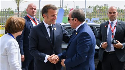 أخبار مصر: السيسي يفتتح المقر الجديد لجامعة سنجور بحضور ماكرون.. وزيادة 40 جنيهًا في سعر اللحم السوداني بالمجمعات الاستهلاكية.. تنسيق كامل بين البترول والكهرباء لتأمين احتياجات الصيف