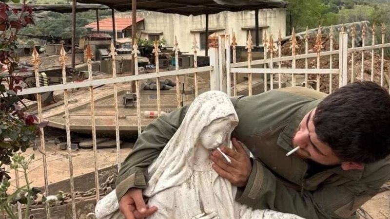 تمثال العذراء