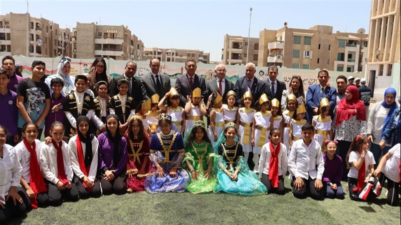محافظ القليوبية وسفير