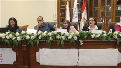 آداب عين شمس تطلق الملتقى البيئي السنوي الأول حول قضايا الاستدامة (صور)