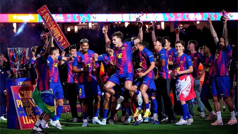 لاعبو برشلونة، فيتو