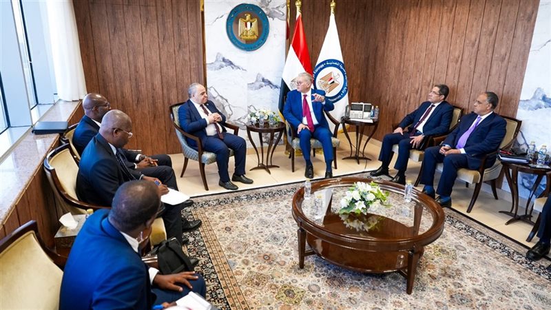 وزير البترول أثناء