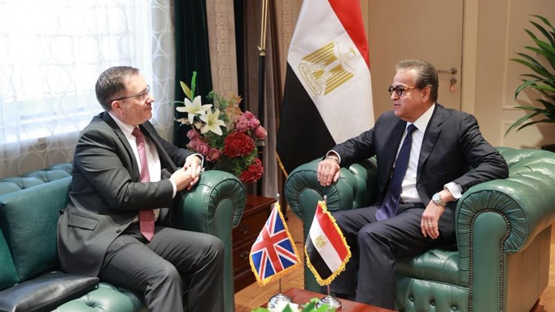 وزير الصحة يستقبل
