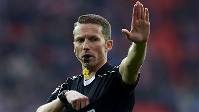 حكم إسباني يدير ديربي الرياض بين النصر والهلال