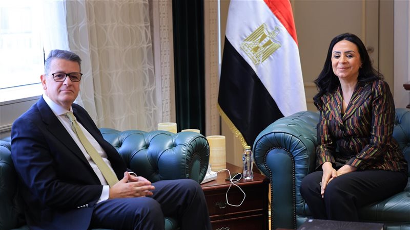 وزيرة التضامن تستقبل