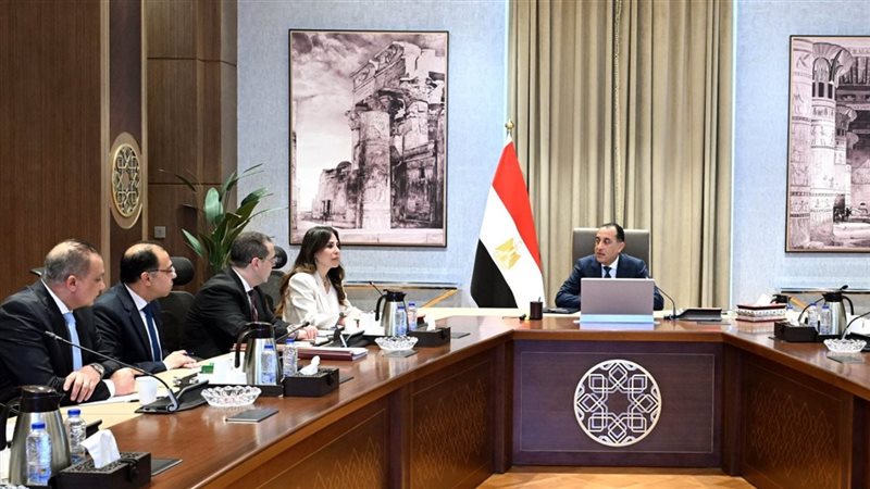اجتماع برئاسة الدكتور