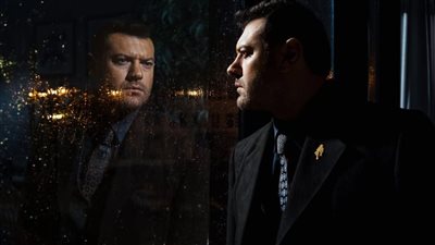 عمرو يوسف يكشف عن صور جديدة من كواليس 