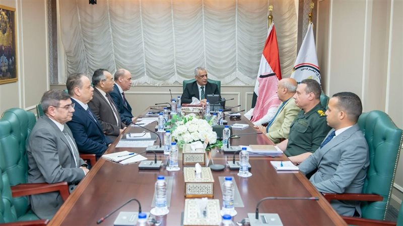 الإنتاج الحربي يبحث