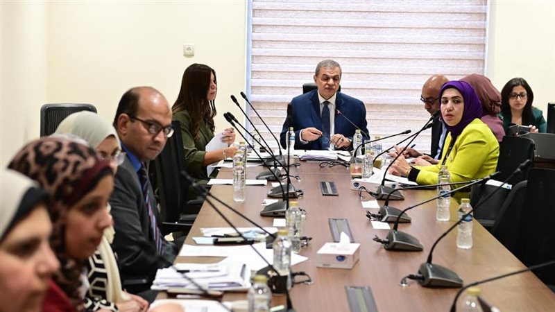 اجتماع سابق للجنة