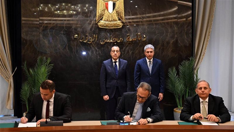 توقيع اتفاقيتي تشغيل
