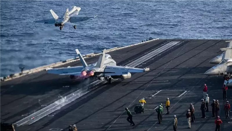 إيران في مواجهة أمريكا
