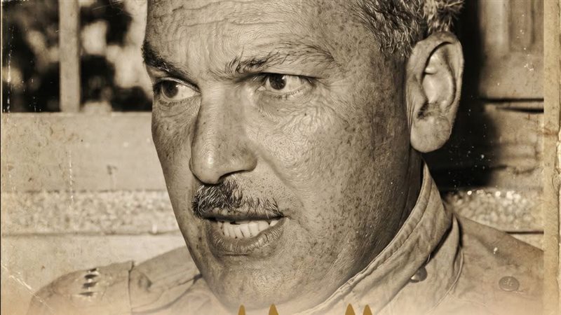 البطل أحمد عبد العزيز
