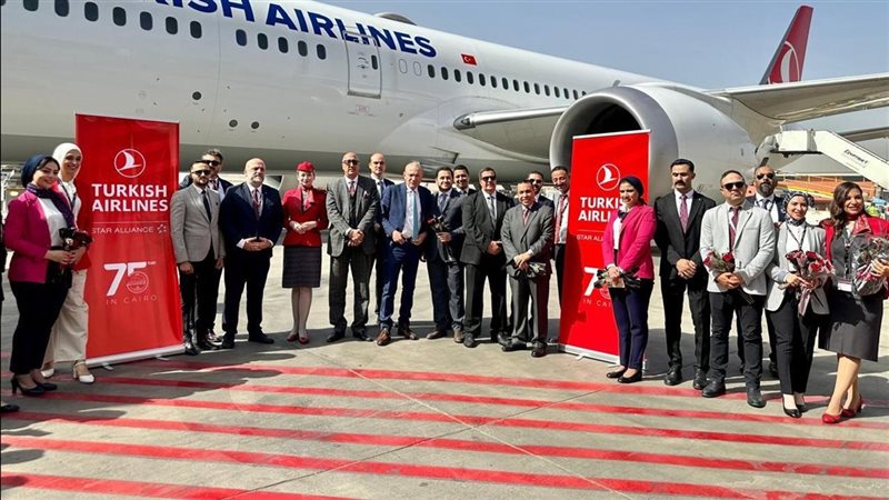 مطار القاهرة يحتفل