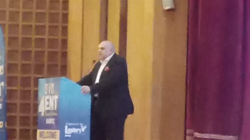 د. عمر عزام وكيل