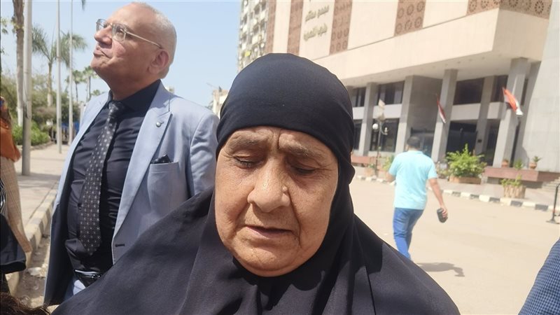الام المكلومة 