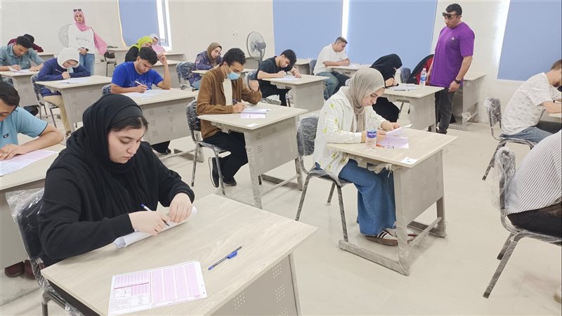 جانب من الامتحانات،