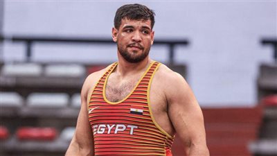 الأولمبية والرياضة يتدخلان لحل أزمة بطل المصارعة