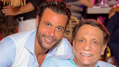 محمد إمام يحتفل بعيد ميلاد والده: أنجح فنان في التاريخ 