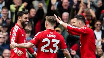 مانشستر يونايتد يفوز على نوتنجهام 3-2 في الدوري الإنجليزي
