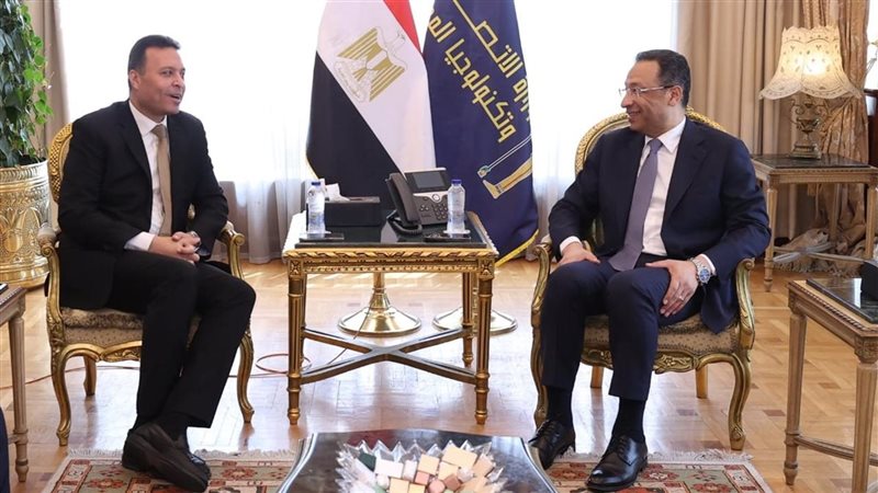 وزير الاتصالات ورئيس