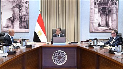 الحكومة تتحرك لتطوير كوبري أكتوبر، وصيانة عاجلة للباكيات وفواصل التمدد