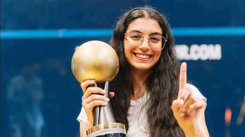 أمينة عرفي، فيتو