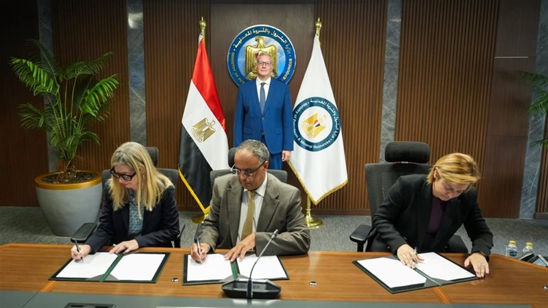 وزير البترول يشهد