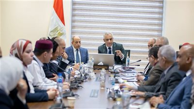 وزير الإنتاج الحربي يناقش خطة الموازنة أمام دفاع النواب