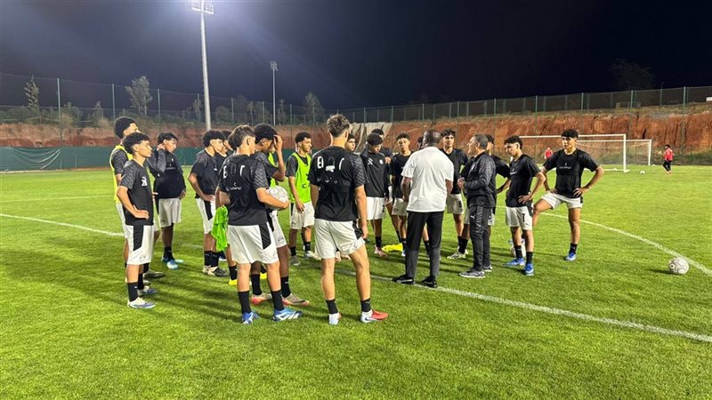 منتخب الناشئين تحت