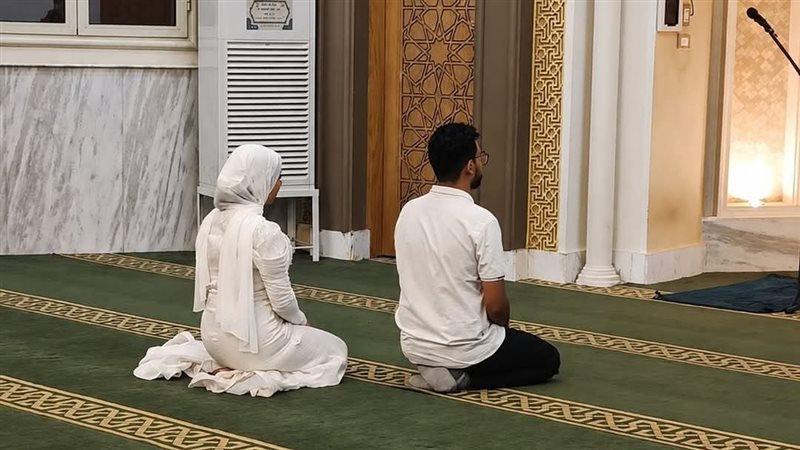 ركعتان وصندوق تبرعات