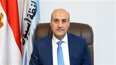 محافظ أسيوط يؤدي صلاة عيد الأضحى غدا بساحة أرض الملاعب 
