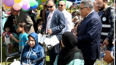 رئيس الجامعة ومحافظ الدقهلية يشاركان مستشفى الأطفال الاحتفال بعيد الأضحى 
