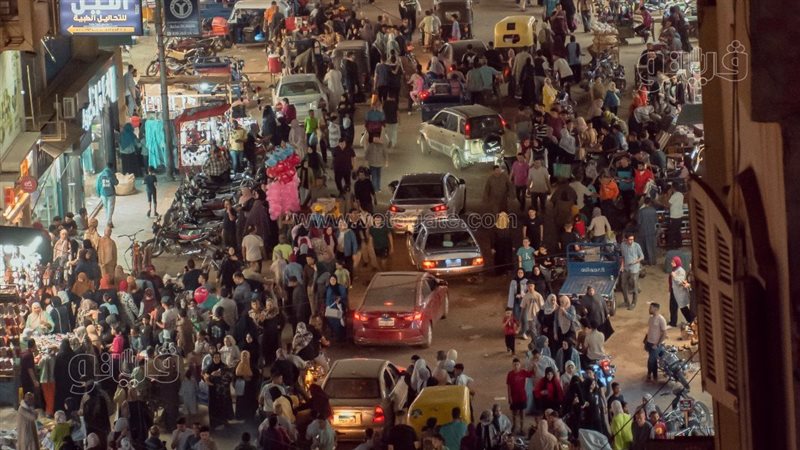 زحام على محال ألعاب