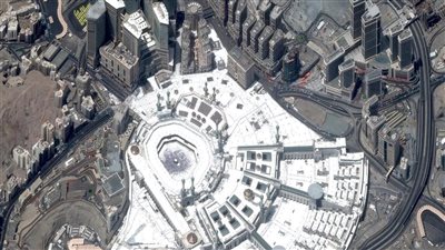 الأقمار الصناعية ترصد حركة الحجاج أثناء أداء المناسك في أول أيام عيد الأضحى (صور)