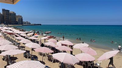 محافظ الإسكندرية يتابع ميدانيا انتظام الخدمات والشواطئ في أول أيام عيد الأضحى