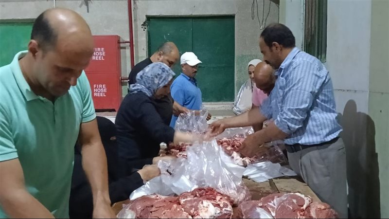 توزيع اللحوم الأضاحي