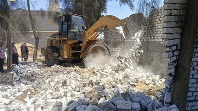 إزالة 22 حالة تعدي بالبناء المخالف في الشرقية 