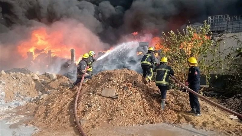 حريق مصنع بالعاشر
