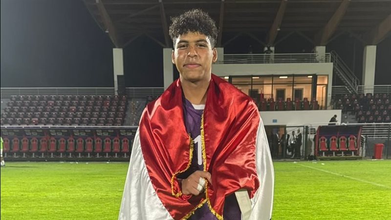 محمد عبيد رجلًا لمباراة