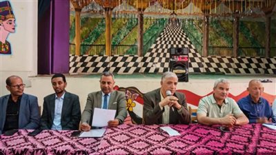 وكيل وزارة التعليم بقنا يتفقد مقار لجان الشهادة الإعدادية ويعقد اجتماعًا لمتابعة الاستعدادات النهائية للامتحانات