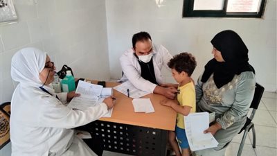 الكشف على 7558 مواطنا خلال قوافل طبية بكفر الشيخ (صور)