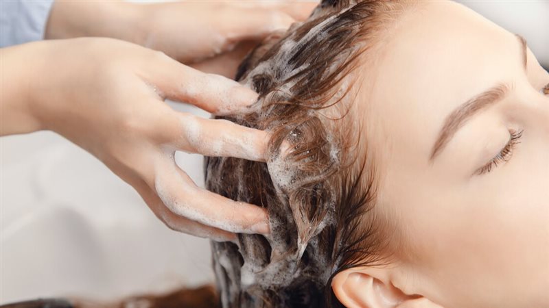 تنظيف فروة الرأس،