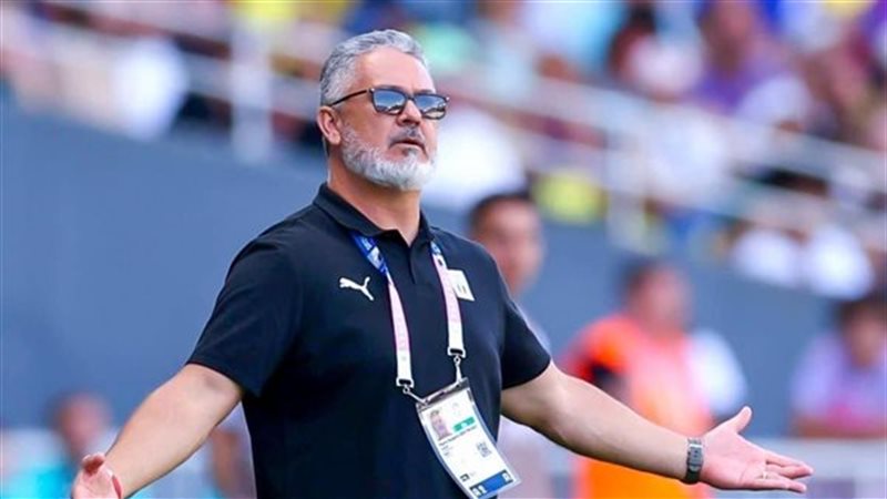 ميكالي، فيتو